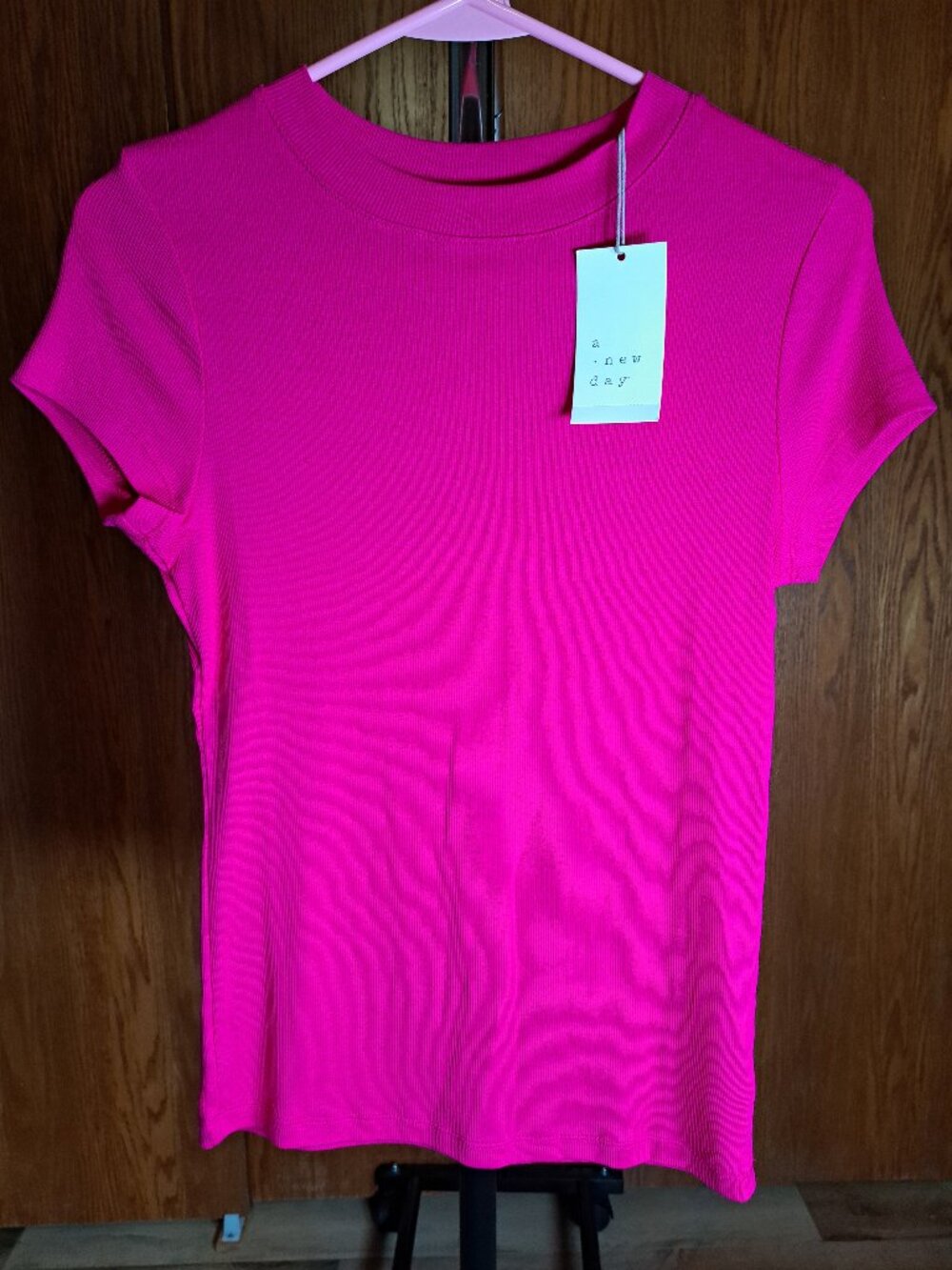 NWT Fuchsia Ribbed Women's Tee S